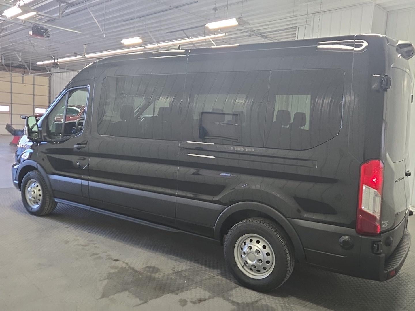 2026 Ford Transit Passenger Wagon XLT