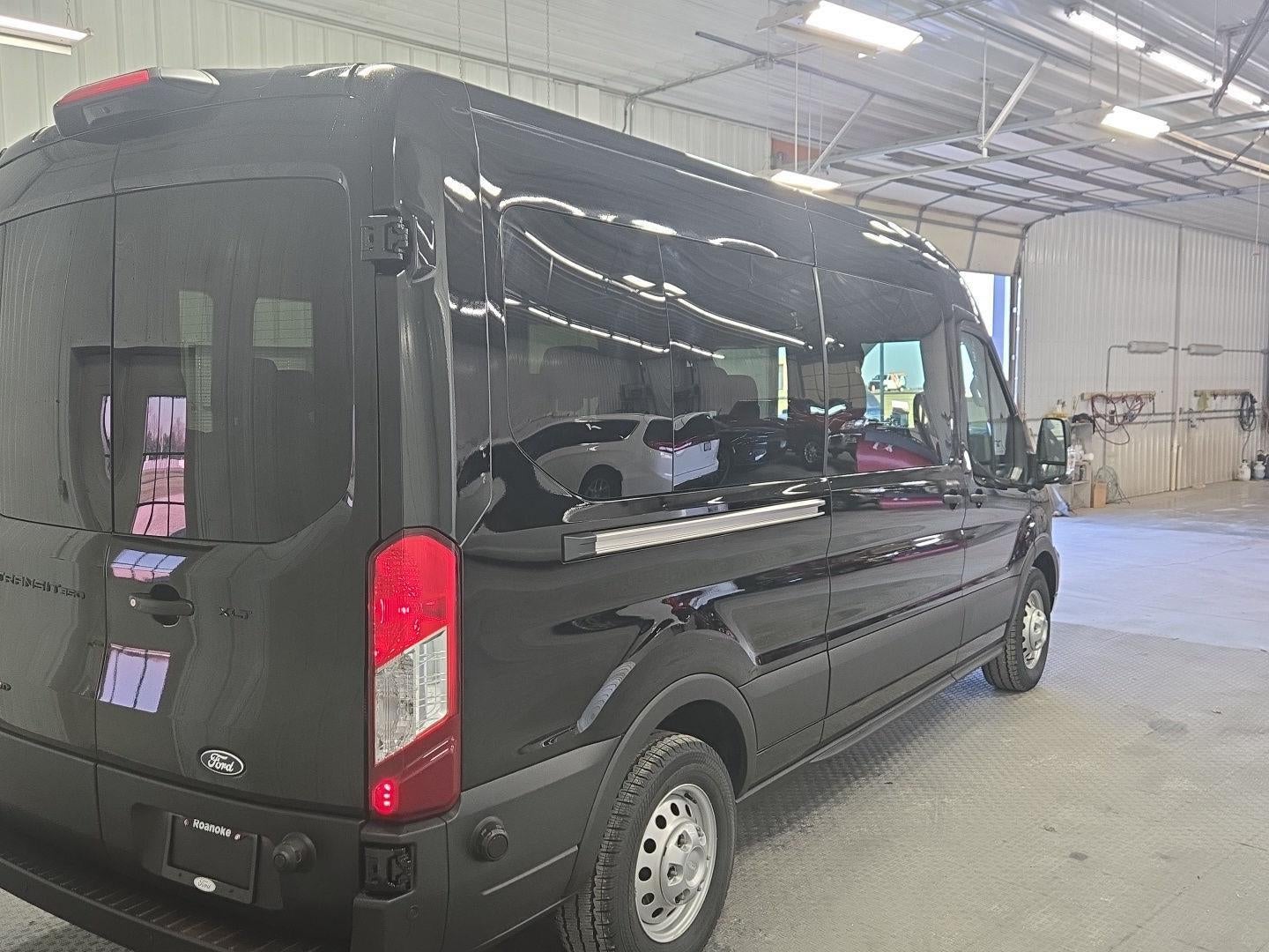 2026 Ford Transit Passenger Wagon XLT