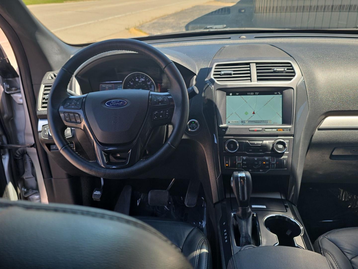 Used 2018 Ford Explorer XLT with VIN 1FM5K8DH8JGB87538 for sale in Roanoke, IL
