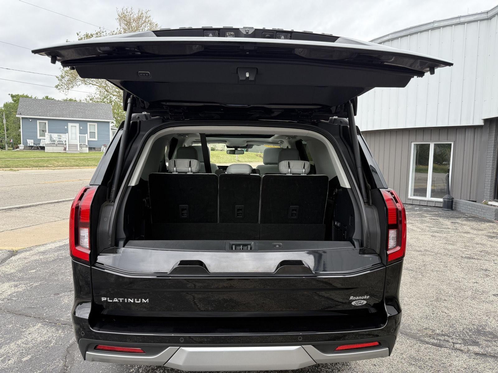 2025 Ford Expedition Platinum