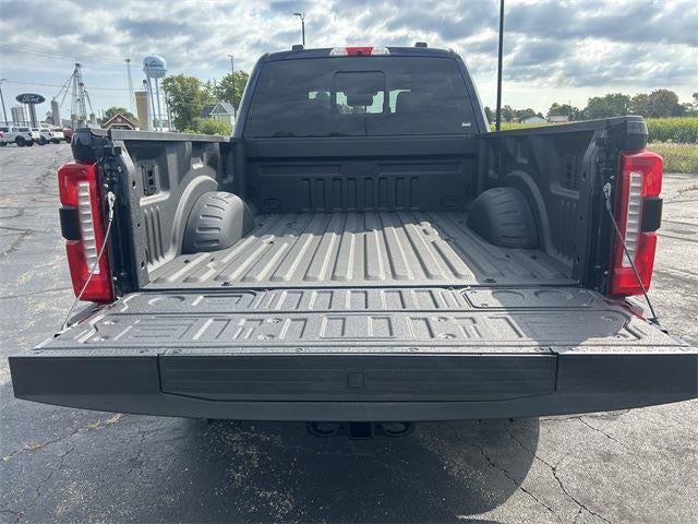 2025 Ford SUPER DUTY F-350 SRW LARIAT 4WD CREW CAB 6.75'