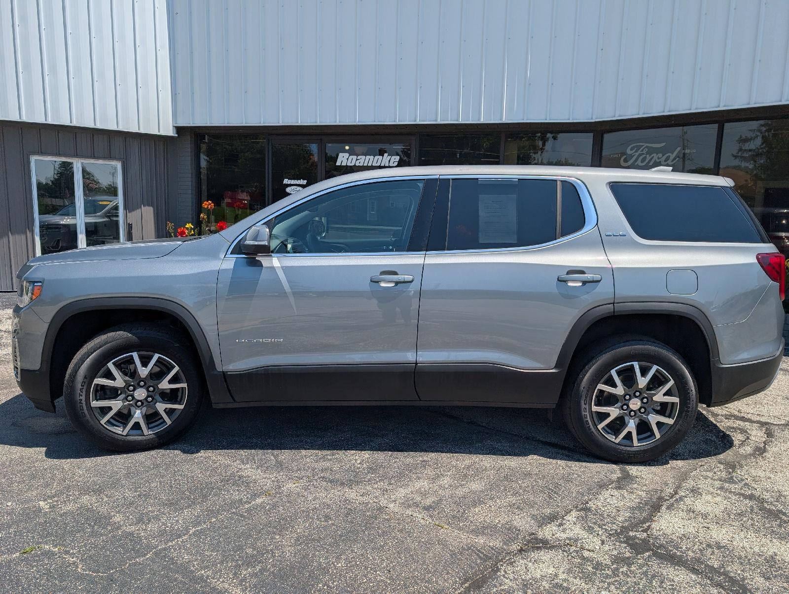 2023 GMC Acadia SLE