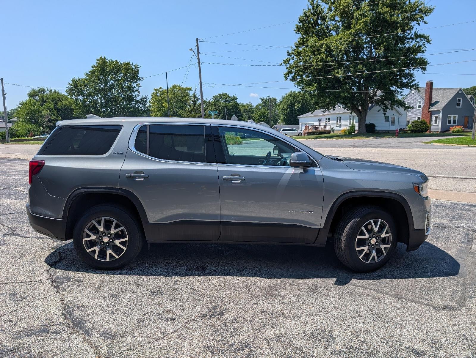 2023 GMC Acadia SLE