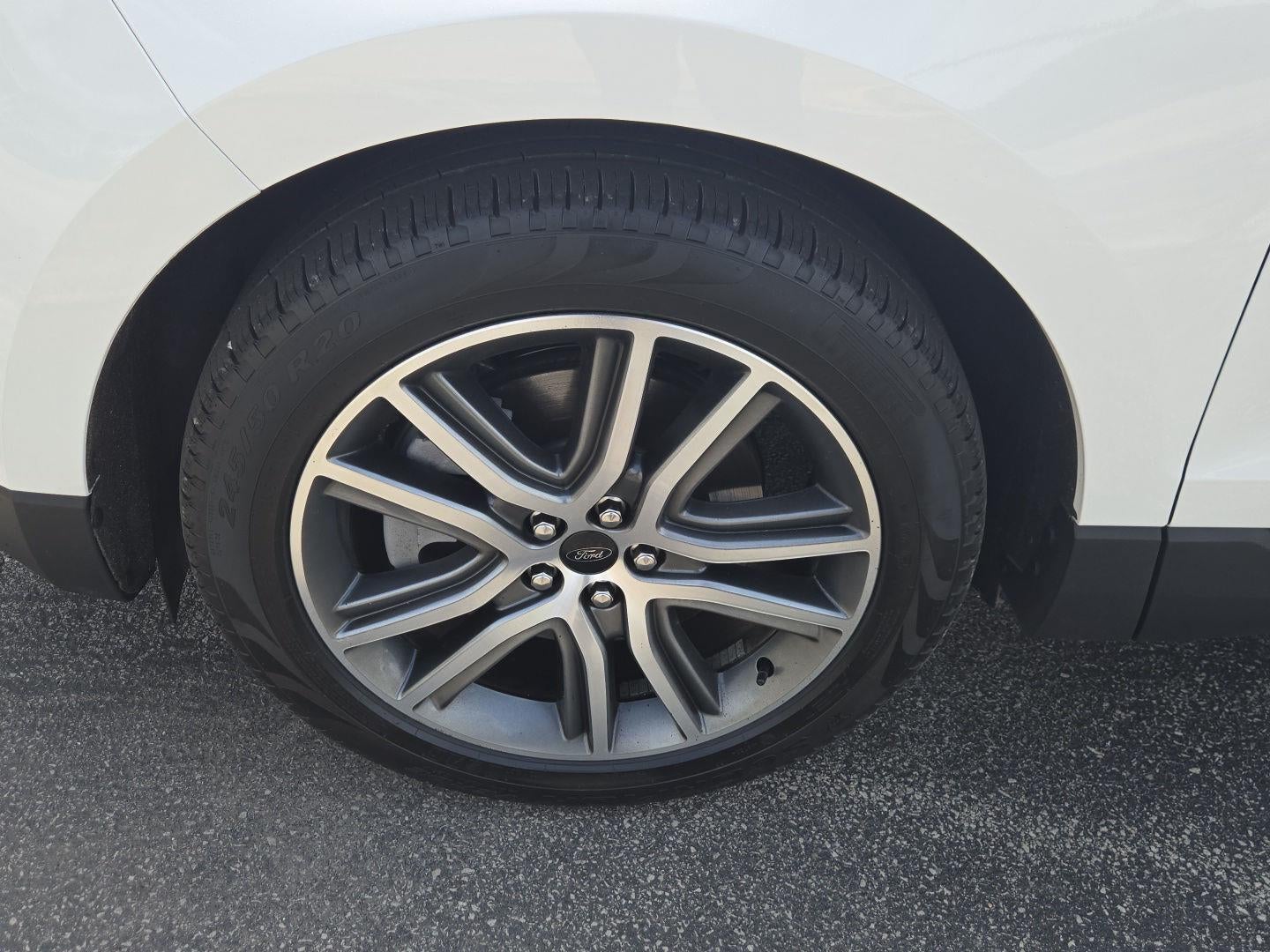 2024 Ford Edge Titanium