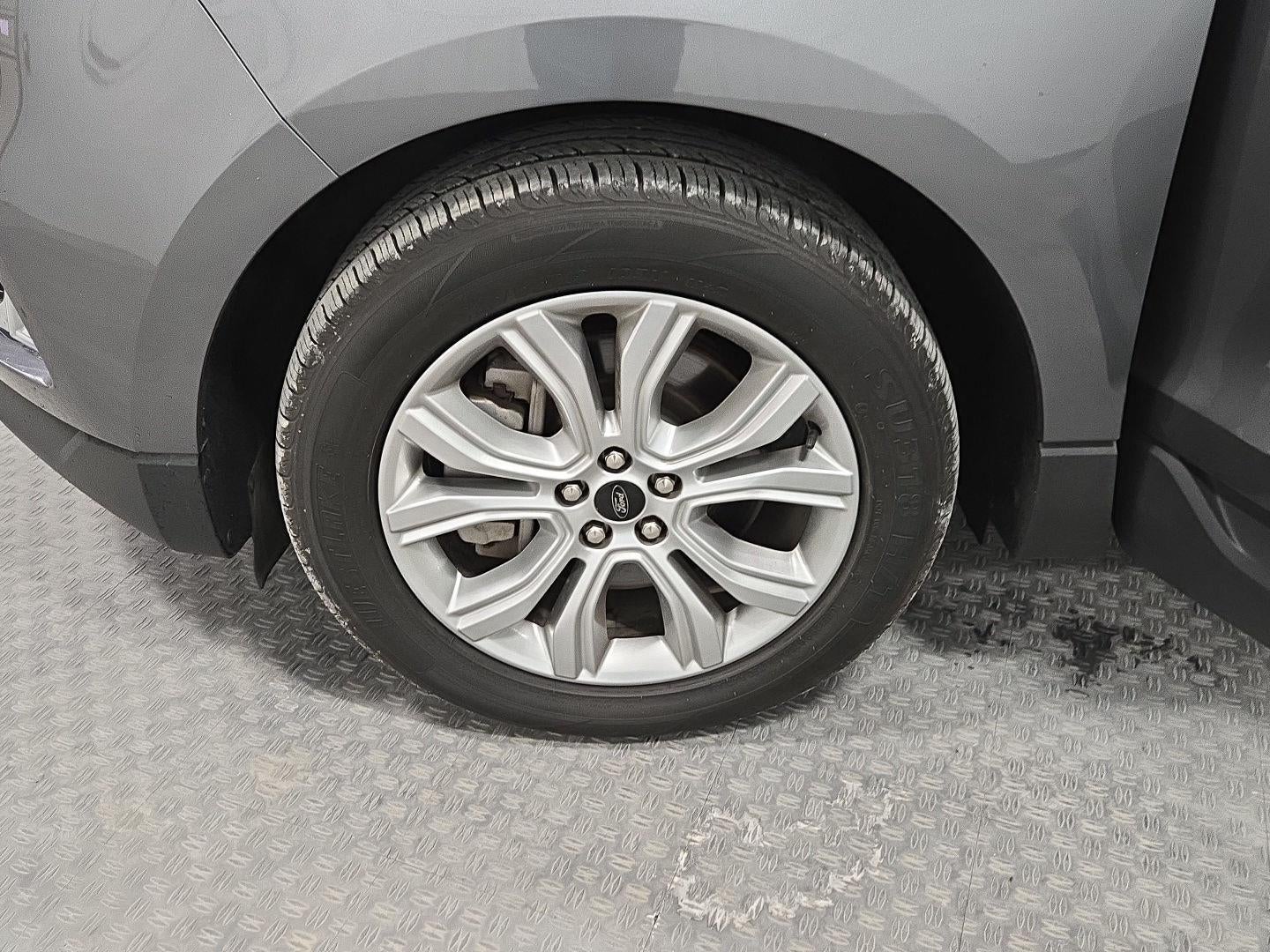 2023 Ford Edge Titanium