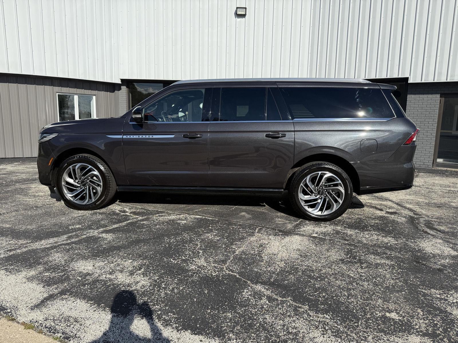 2025 Lincoln Navigator L Reserve
