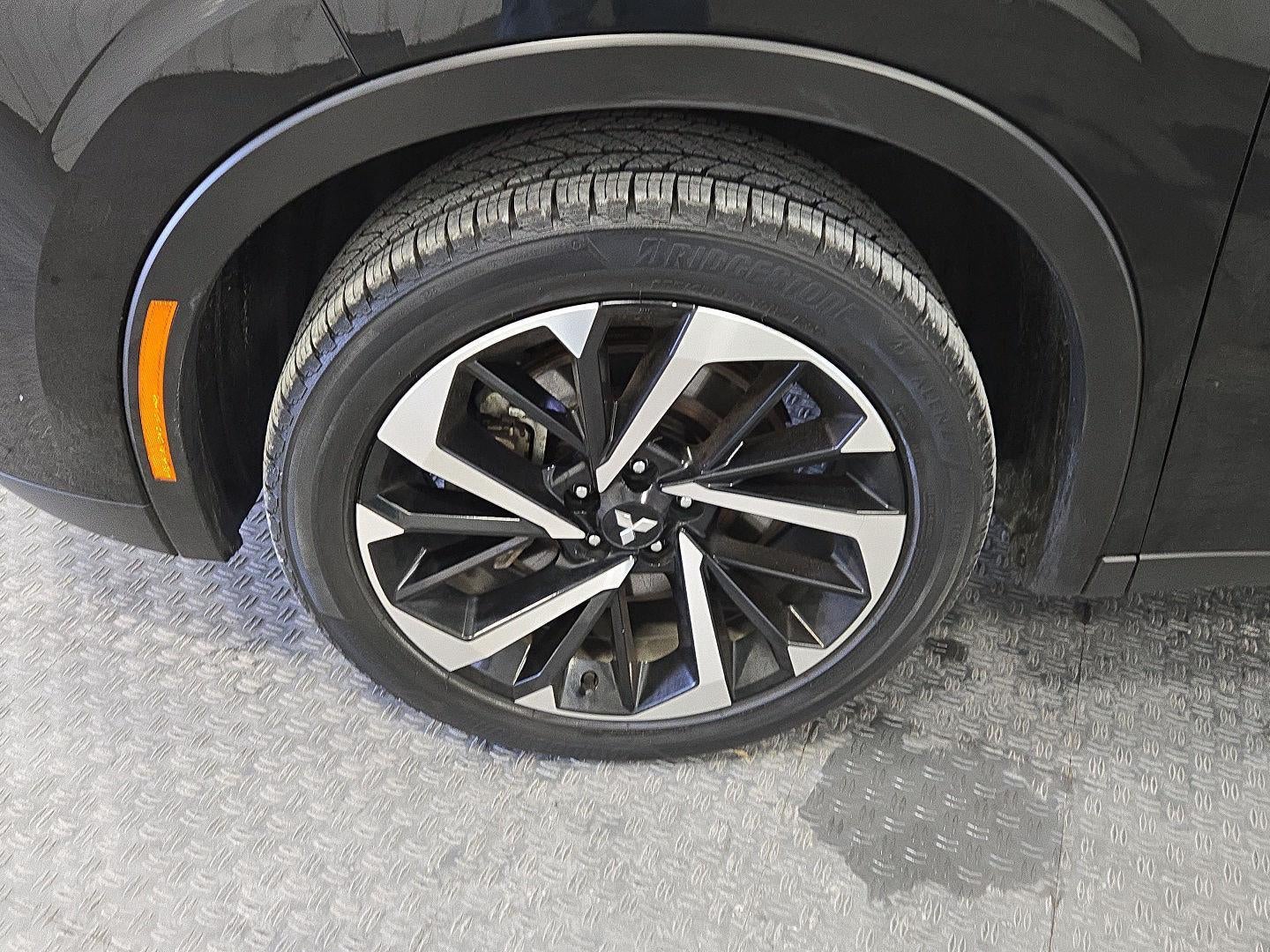 2024 Mitsubishi OUTLANDER SE BLACK EDITION FWD