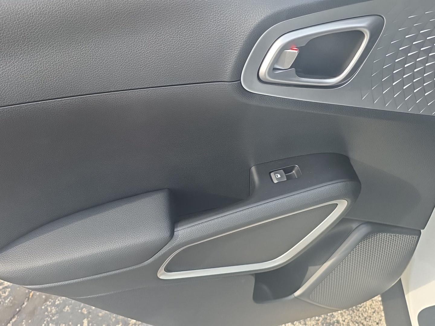 2025 Kia SOUL LX FWD