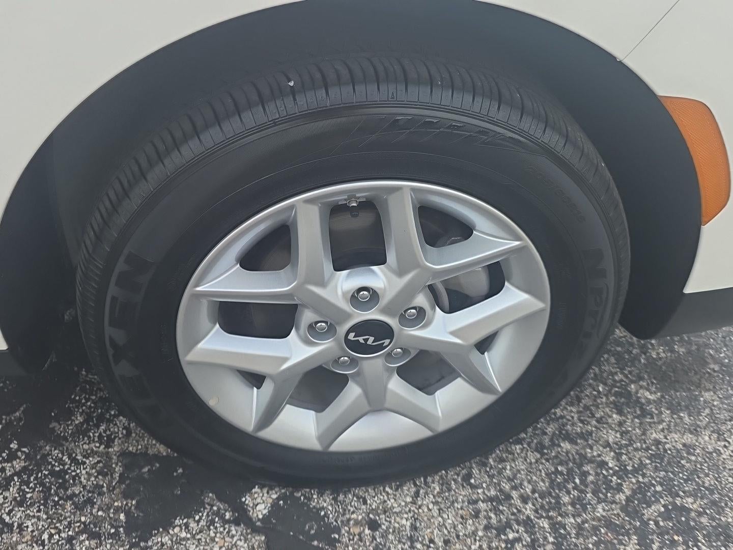 2025 Kia SOUL LX FWD