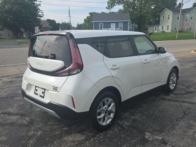 2025 Kia SOUL LX FWD