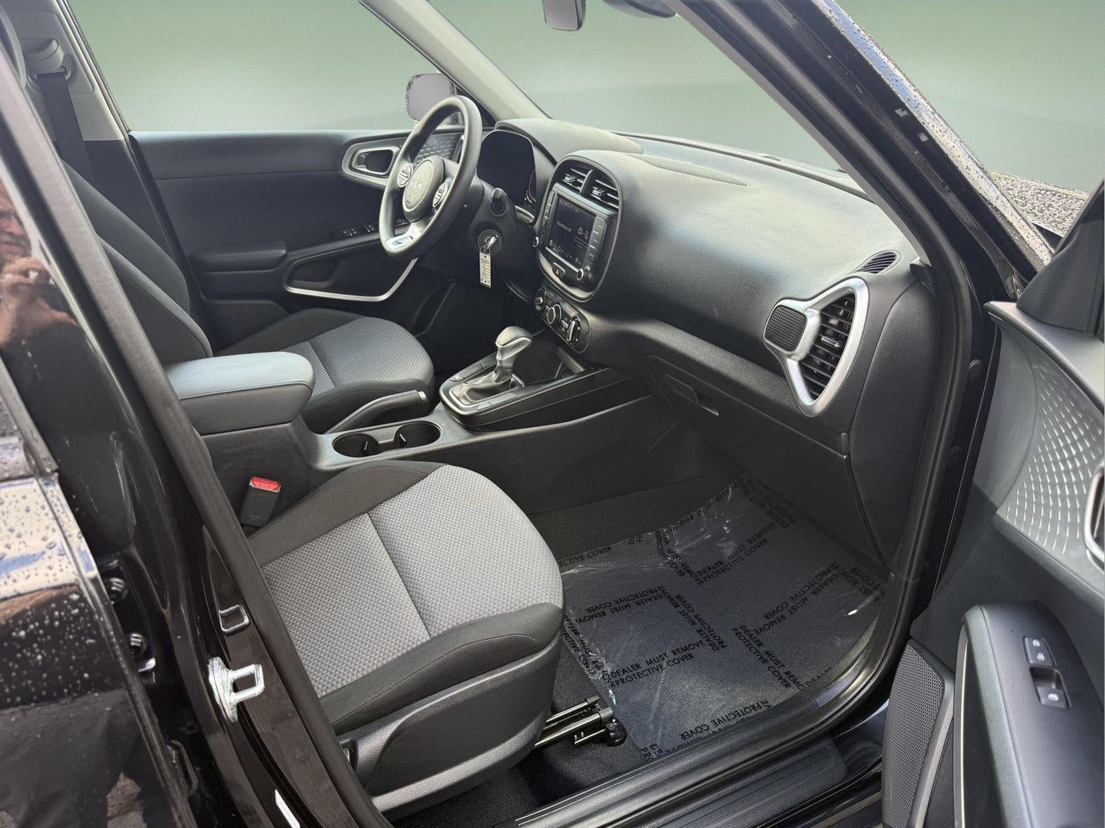 2025 Kia SOUL LX FWD