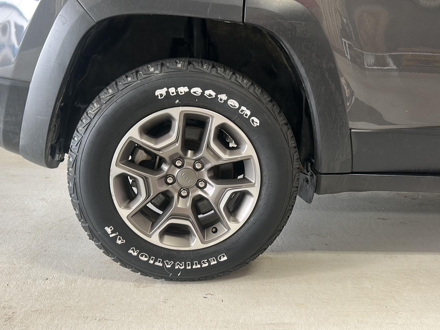 2022 Jeep Cherokee Trailhawk