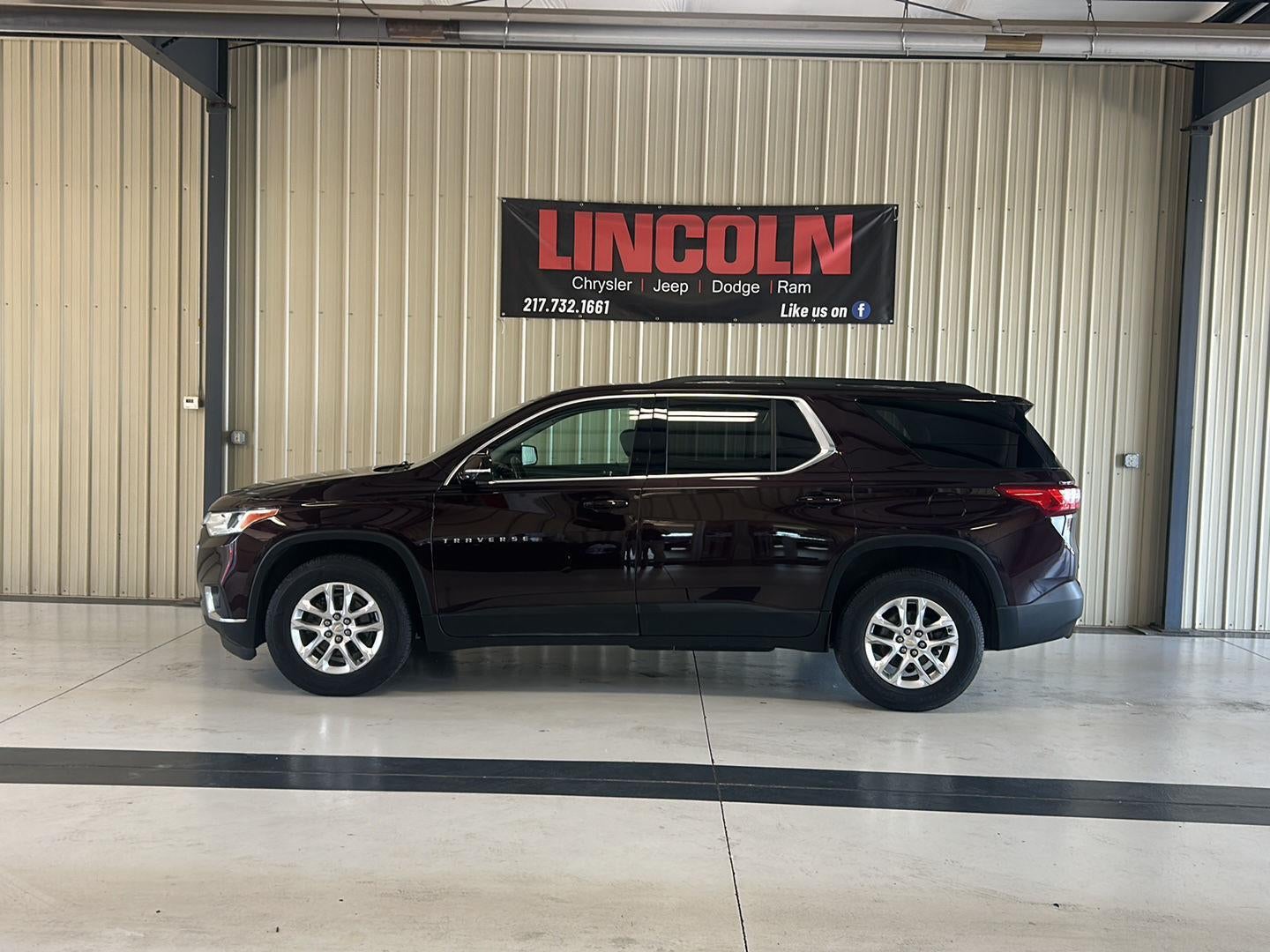 2021 Chevrolet Traverse LT Cloth