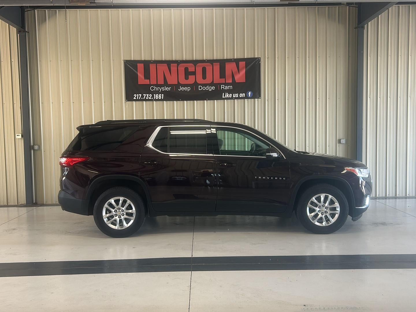 2021 Chevrolet Traverse LT Cloth