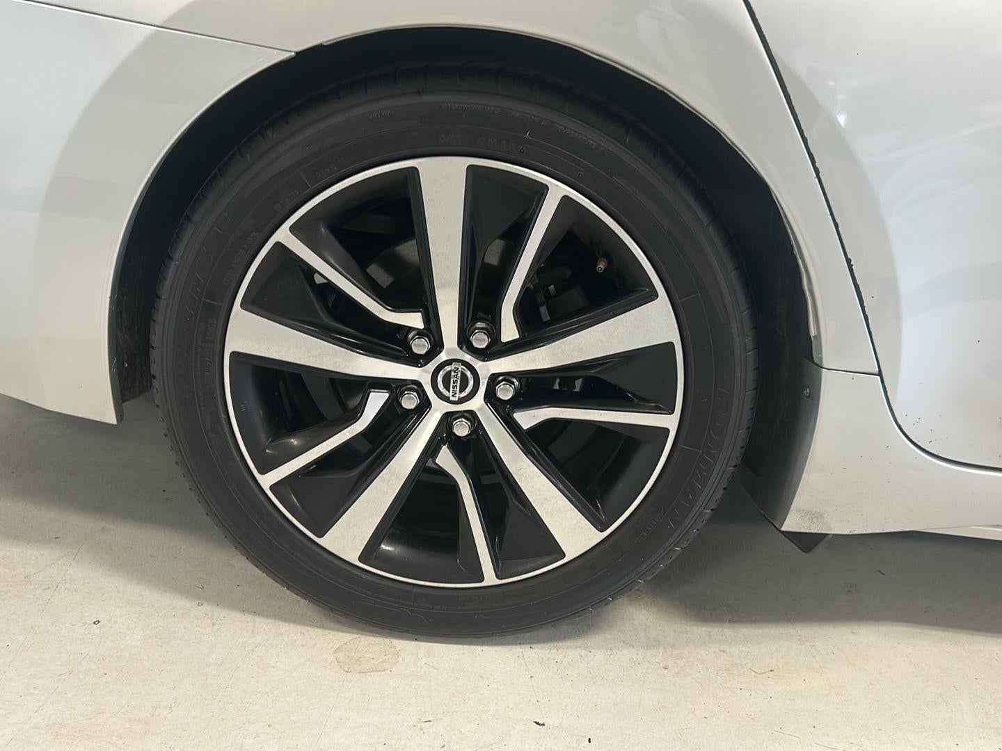 2021 Nissan Maxima SV