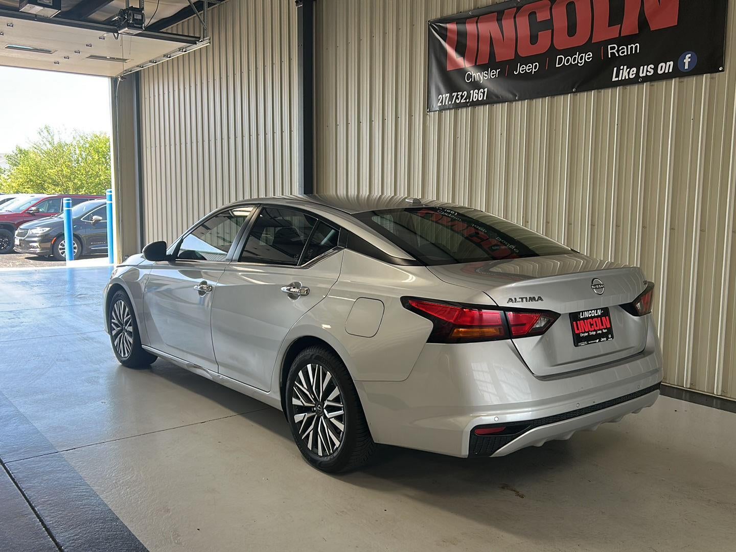 2023 Nissan Altima 2.5 SV