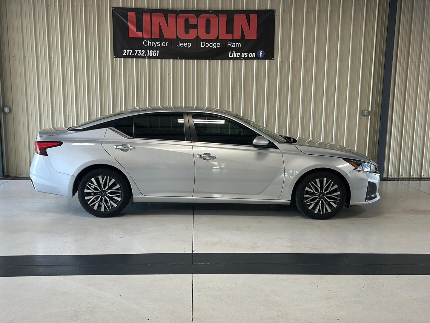 2023 Nissan Altima 2.5 SV