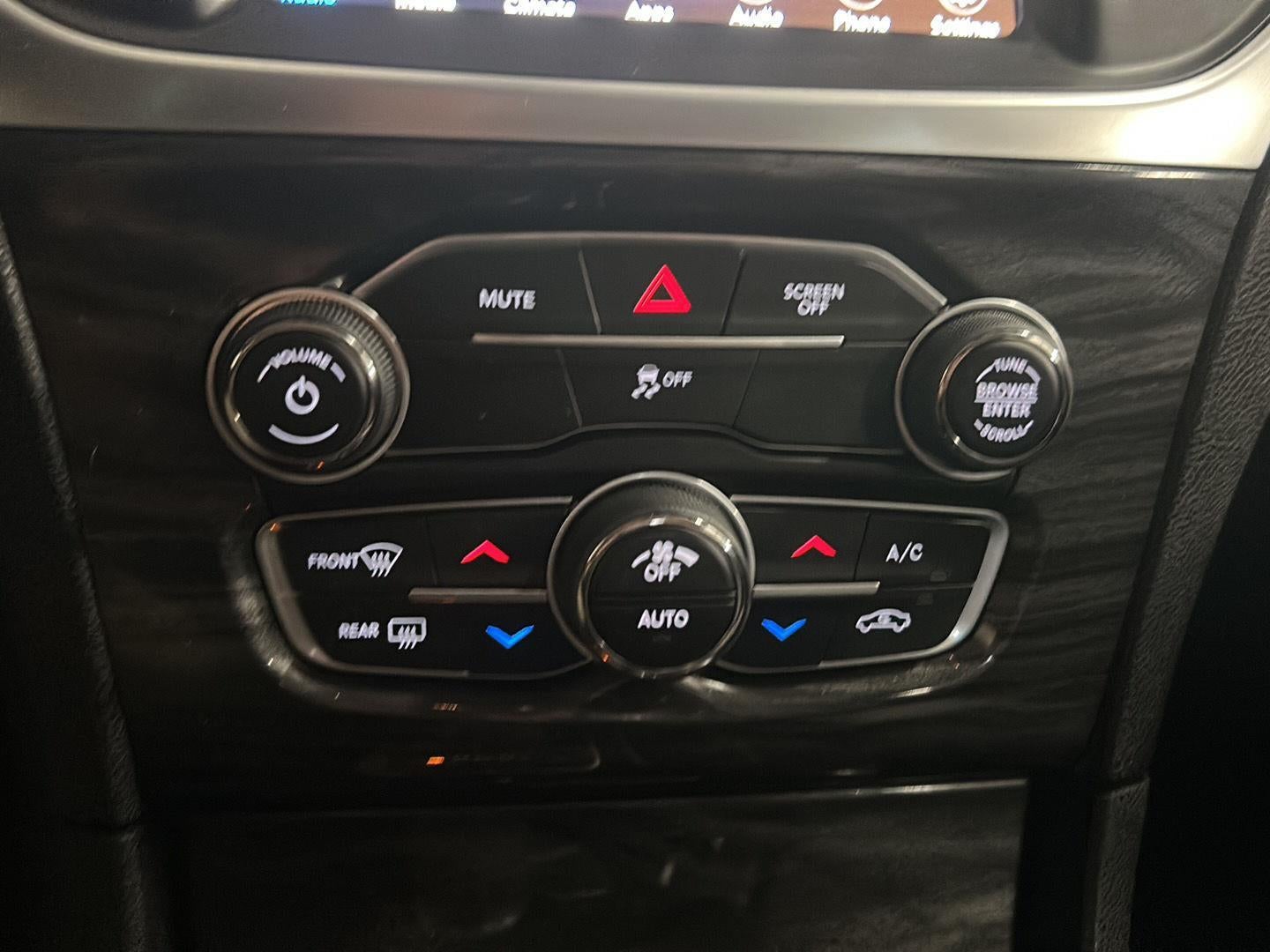 2019 Chrysler 300 Touring
