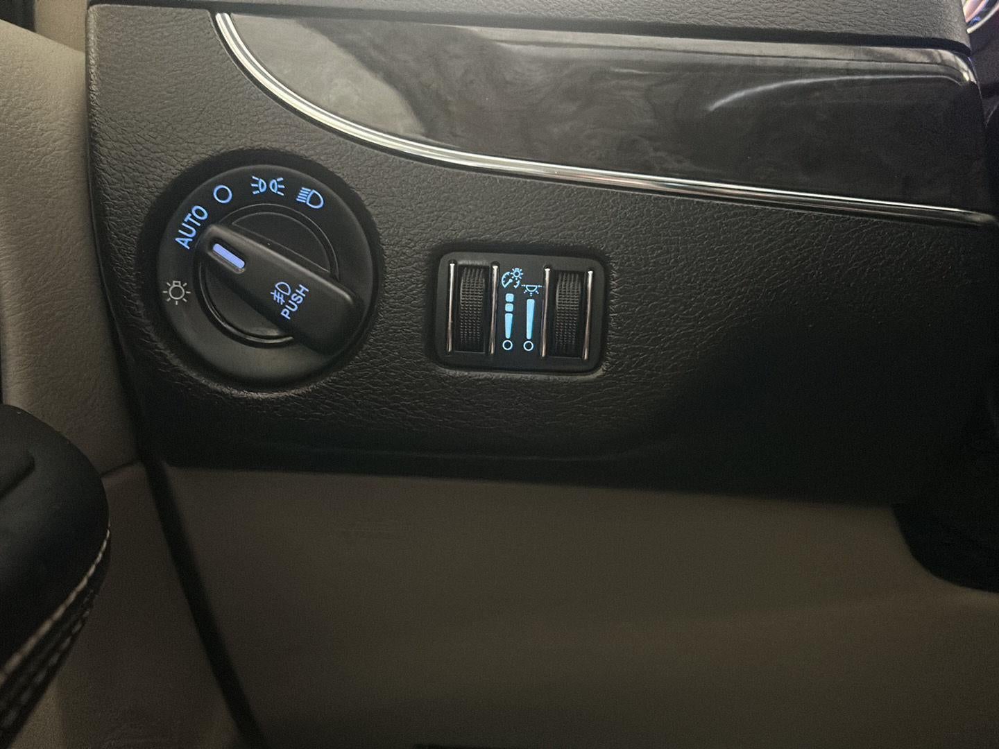 2015 Chrysler Town & Country Touring