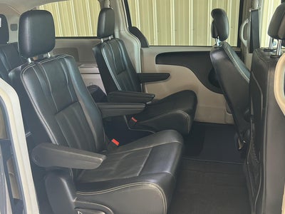 2016 Chrysler Town & Country Touring