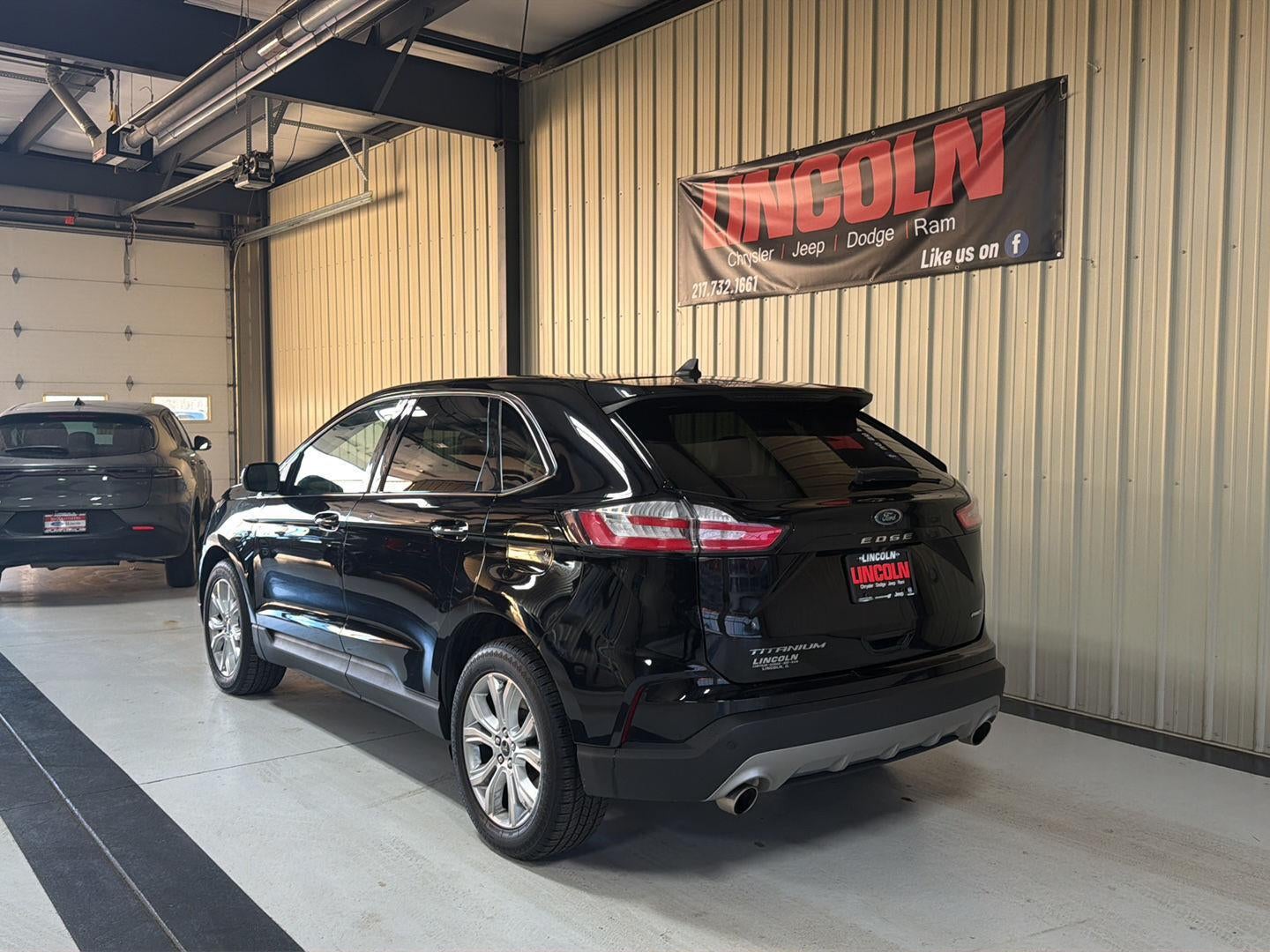 2022 Ford Edge Titanium