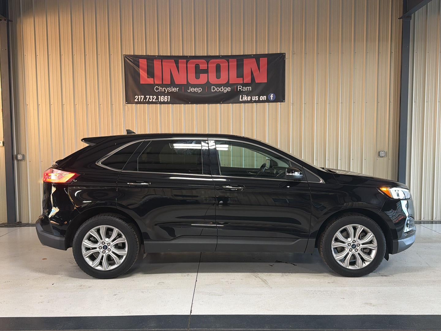 2022 Ford Edge Titanium