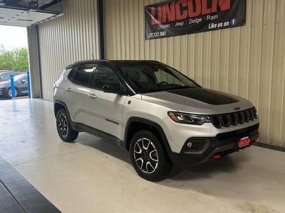 2025 Jeep Compass Trailhawk