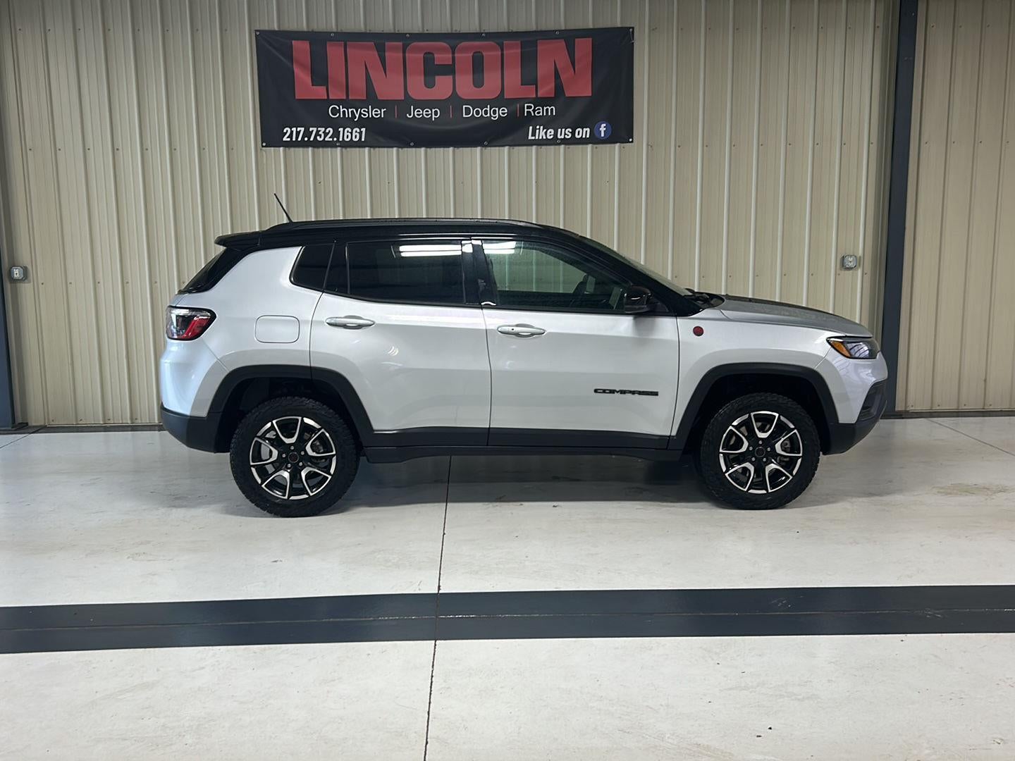 2025 Jeep Compass Trailhawk