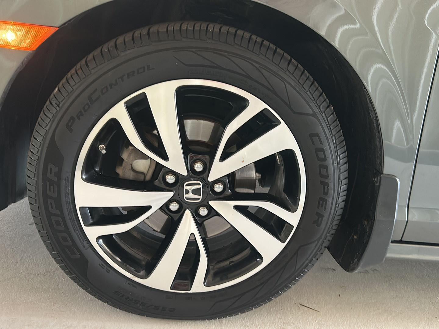 2019 Honda Odyssey Elite