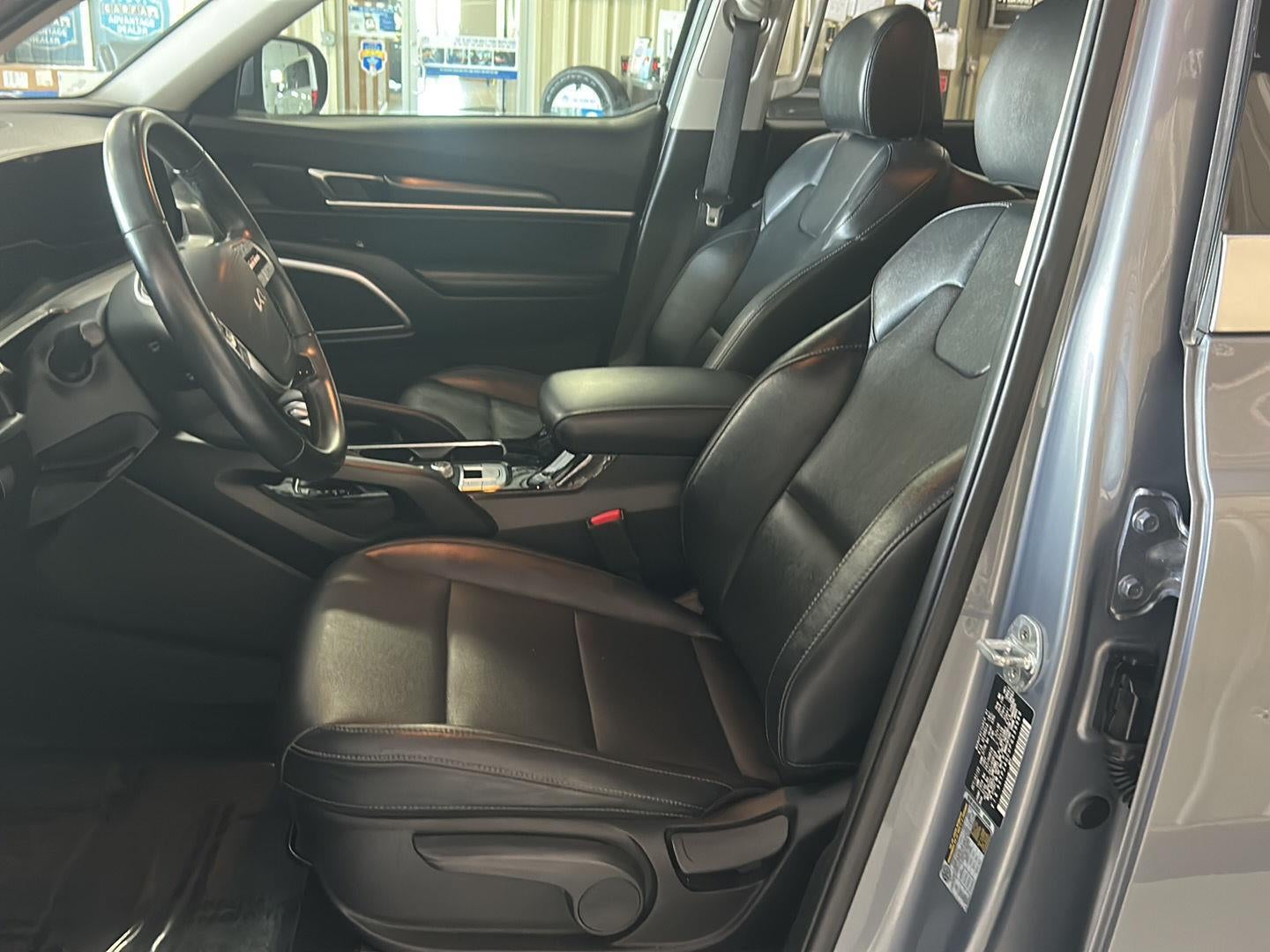 2023 Kia Telluride LX