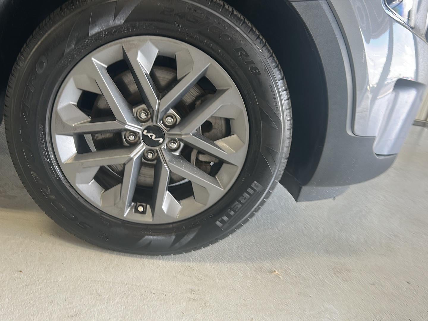 2023 Kia Telluride LX