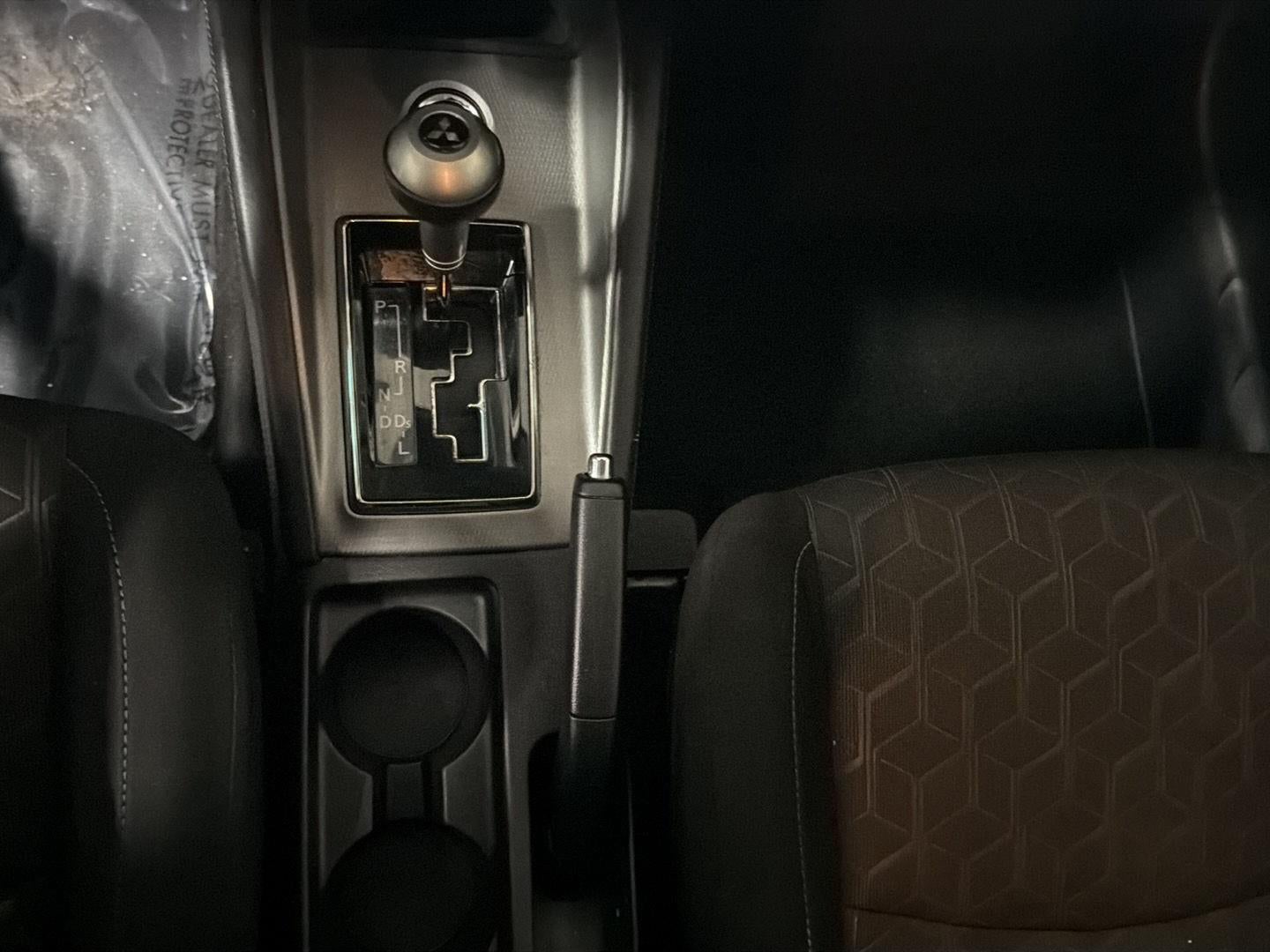 2023 Mitsubishi Outlander Sport ES