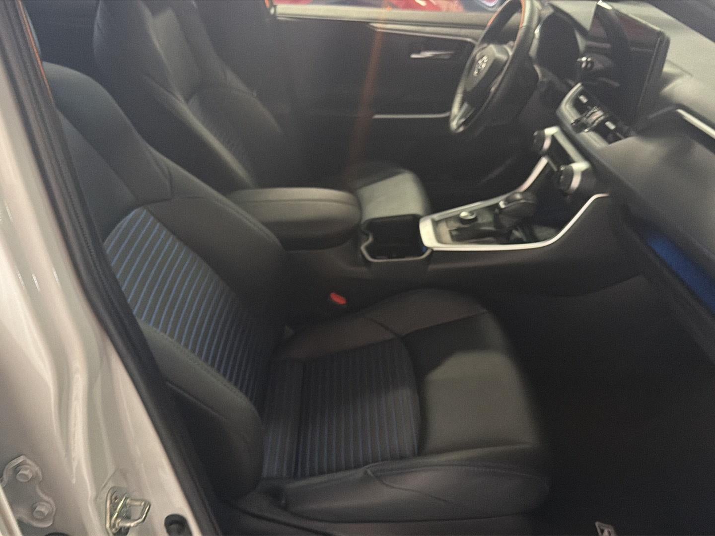 2025 Toyota RAV4 Hybrid XSE