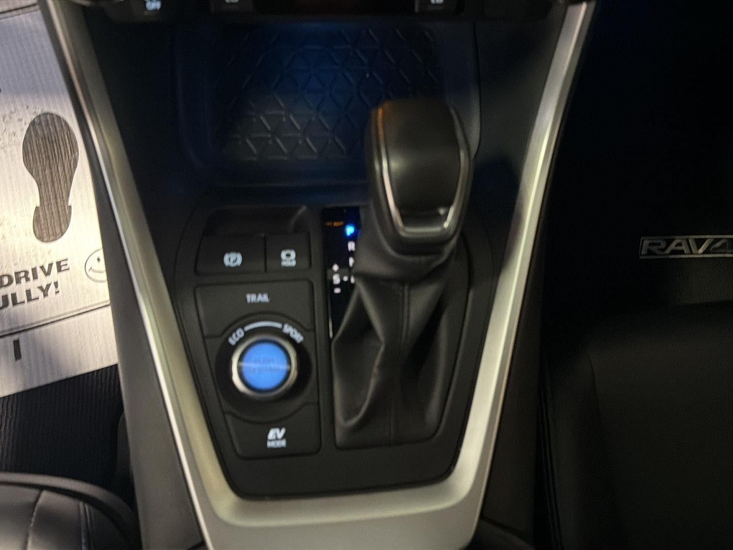 2025 Toyota RAV4 Hybrid XSE