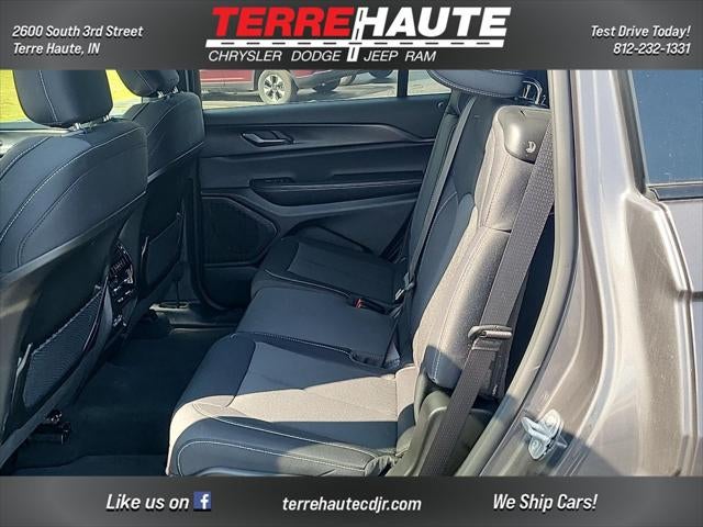2024 Jeep Grand Cherokee L Laredo