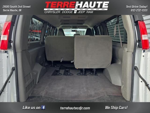 2023 GMC Savana Passenger LS