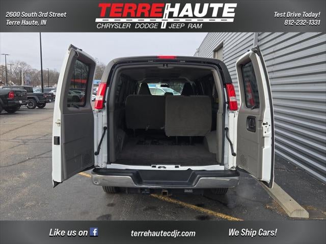 2023 GMC Savana Passenger LS