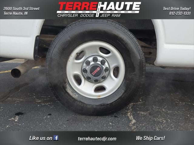 2023 GMC Savana Passenger LS