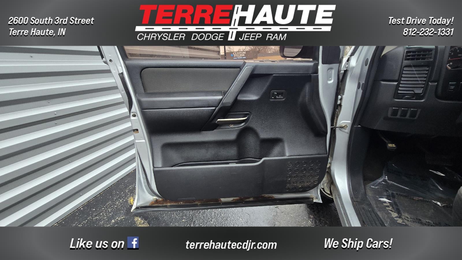 2012 Nissan Titan SV