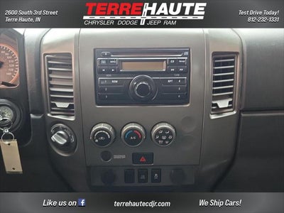 2012 Nissan Titan SV