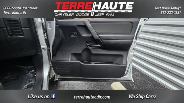 2012 Nissan Titan SV