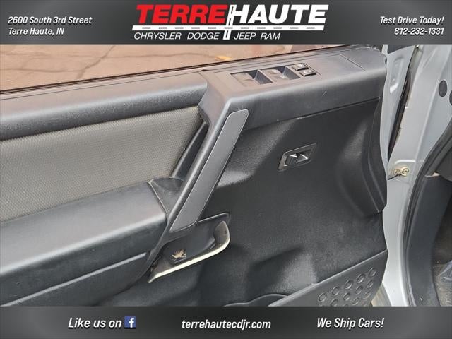 2012 Nissan Titan SV