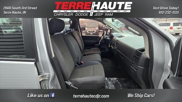 2012 Nissan Titan SV