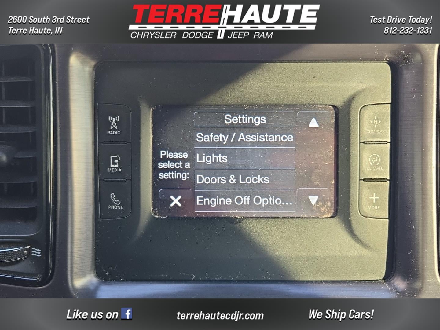 2015 Dodge Challenger SXT