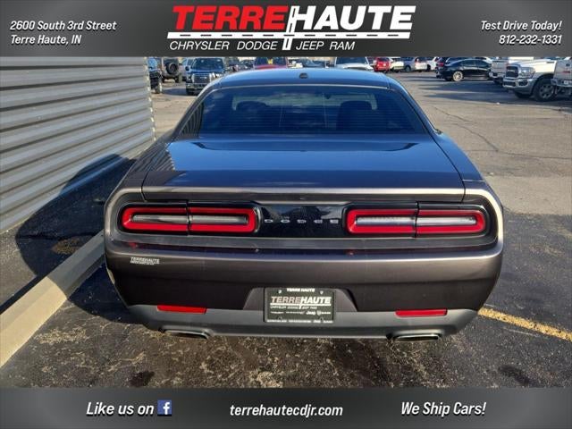 2015 Dodge Challenger SXT