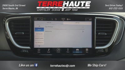 2023 Chrysler Pacifica Touring L