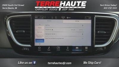 2023 Chrysler Pacifica Touring L