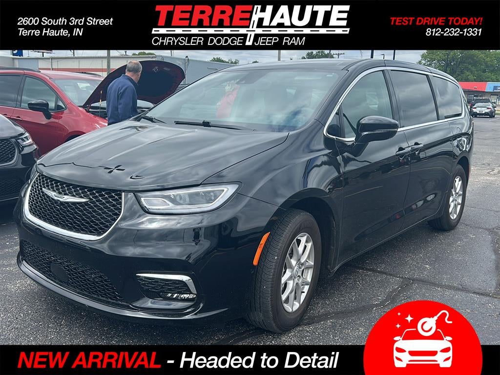 2025 Chrysler Pacifica Select
