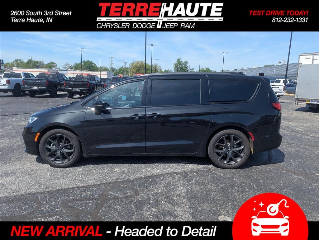 2023 Chrysler Pacifica Touring L