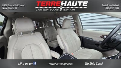 2017 Chrysler Pacifica Touring-L Plus